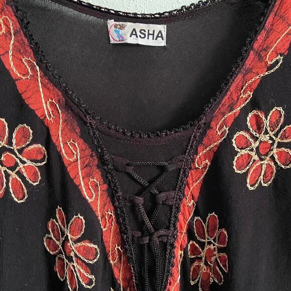 Black and red floral print - Picture 4 of 5